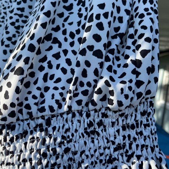 Rose and Olive flutter sleeve, animal printed top. In good condition SZ Large - Picture 9 of 13